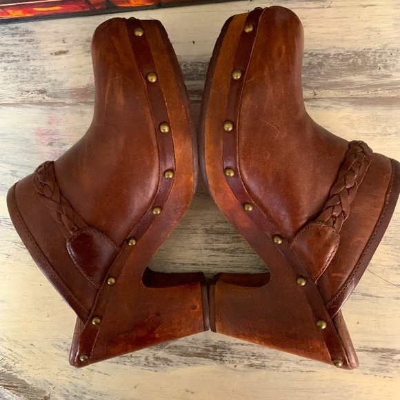 Ugg Leather Clogs - Picture 7 of 12